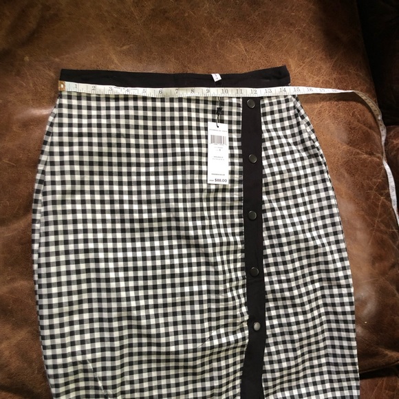 BCBGeneration Gingham check Tiered midi Skirt - Picture 4 of 9